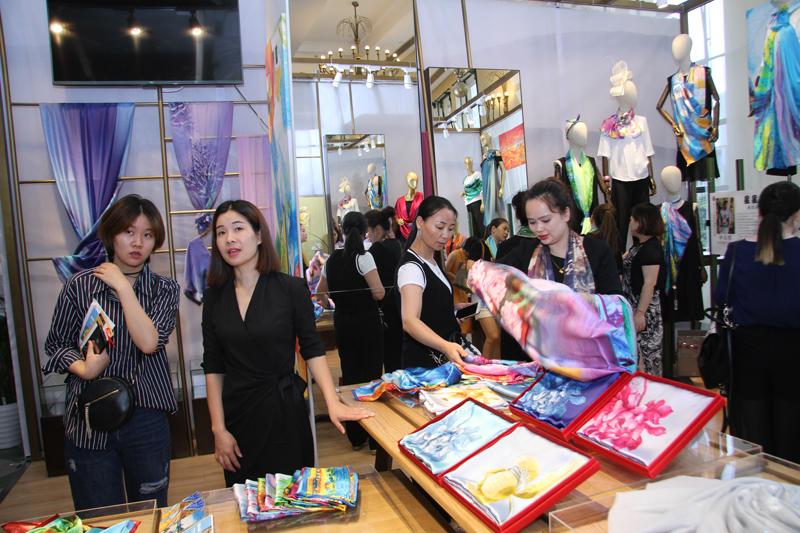 Domestic Brands of Ties: A Fashionable Staple in China