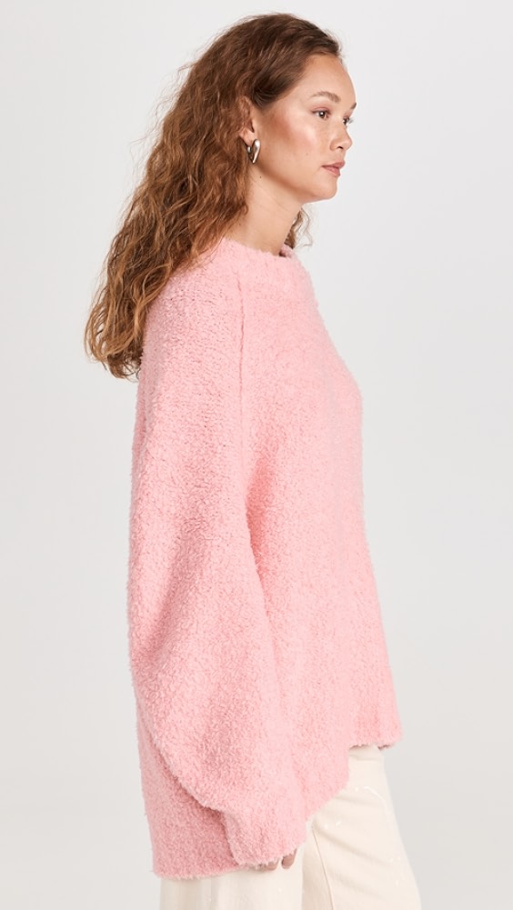 Title: A Pink Lamb Sweater without Collar Tie