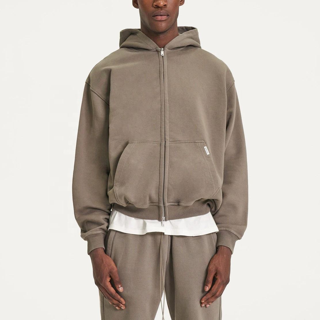 Title: Unadorned Pullover Hoodies: A Modern Fashion Statement