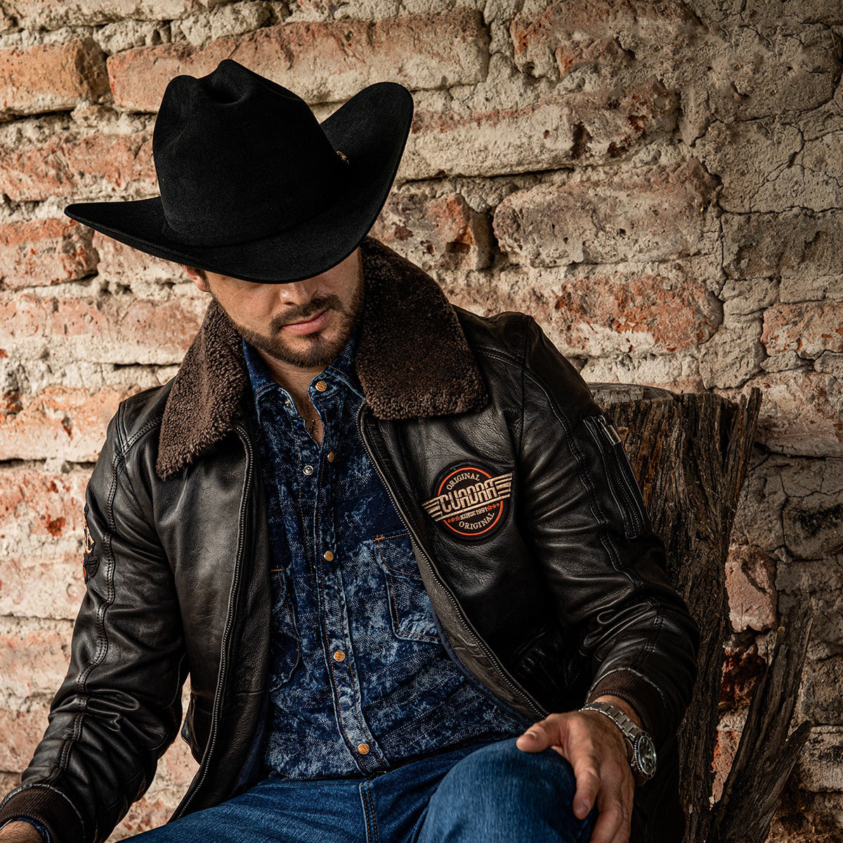 Cowboy Jacket and Tie: A Fashionable Combination