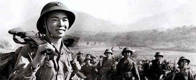 Female soldiers tied their ties