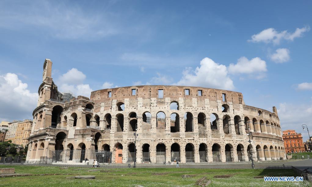 Title: A Guide to Buying a Tie in Rome