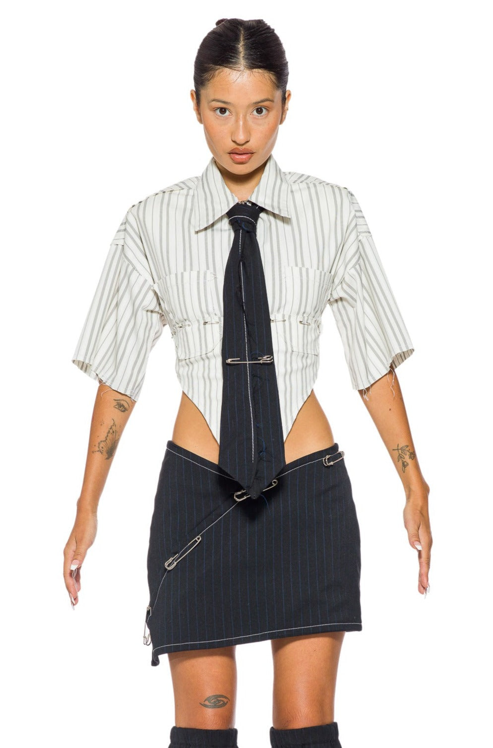 Title: Exploring the Versatility of School Uniform Tie Patterns for Women