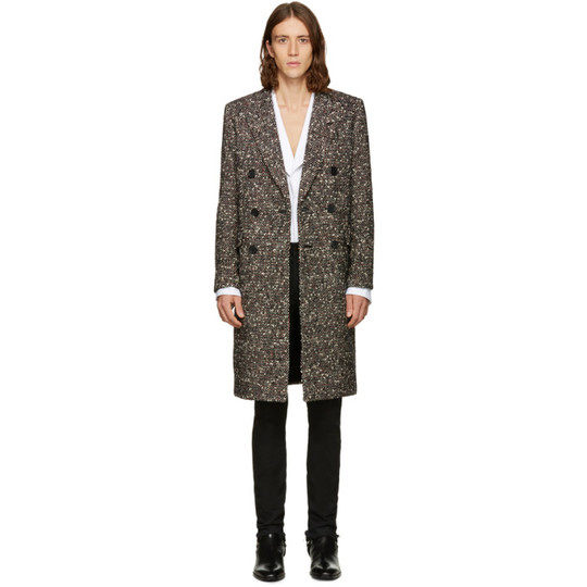 A Distinctive Tie-Out Coat