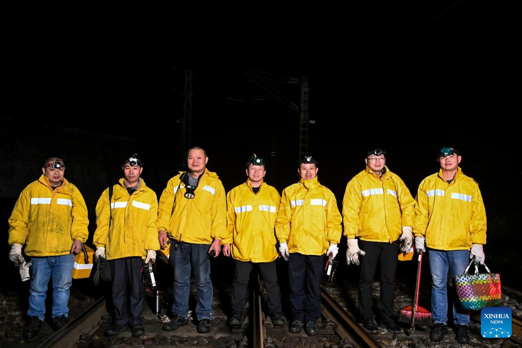 Title: Exploring Various Safety Tie Knots for Railway Employees: A Comprehensive Guide