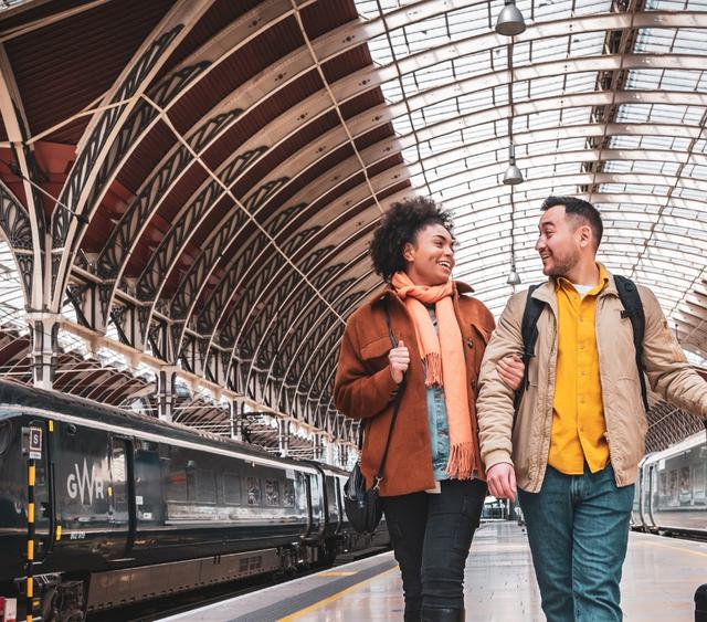 Railway-style Tie: Fashion, Comfort, and Safety