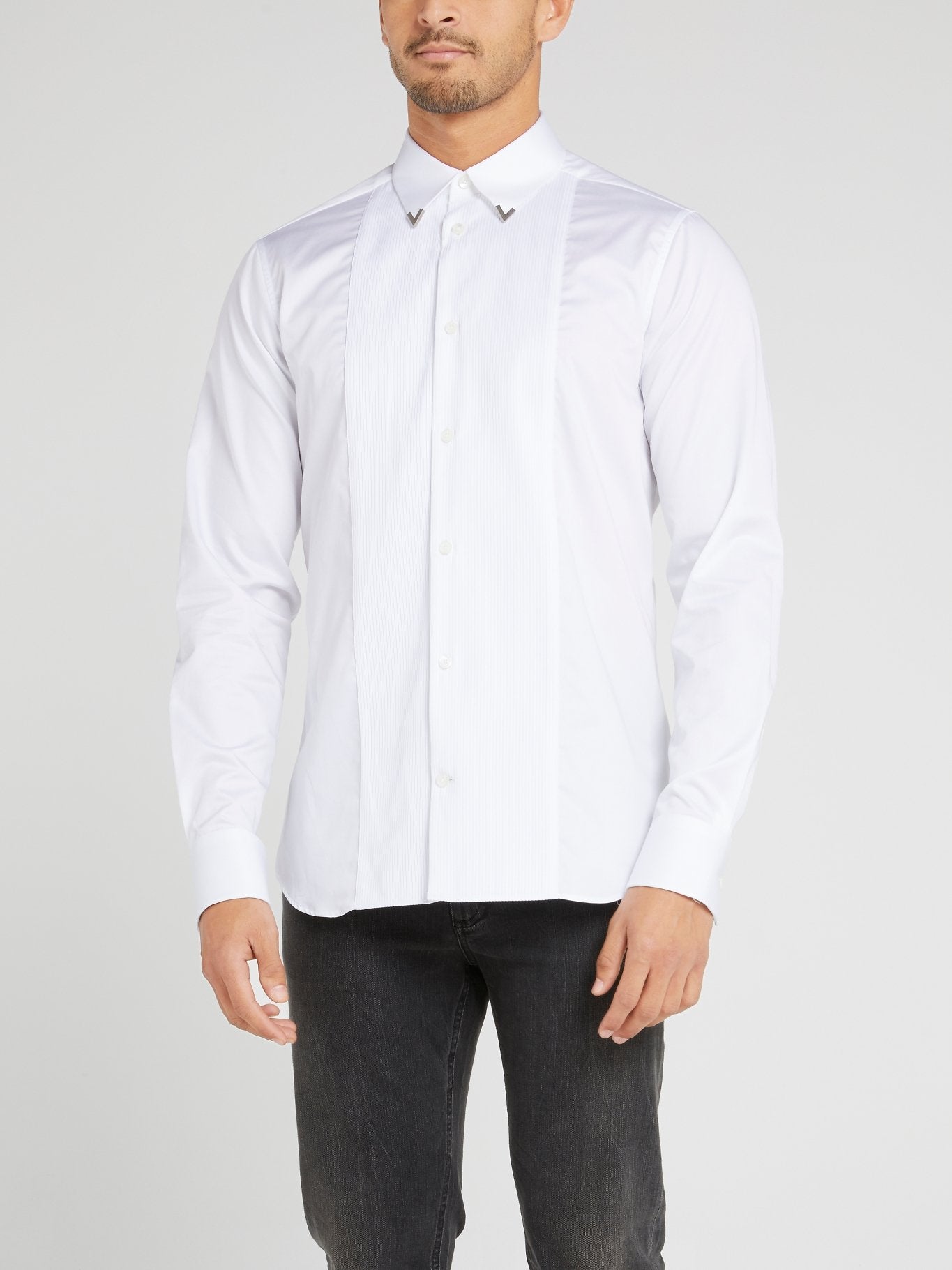 Title: Embracing the Elegant Allure of a White Collared Shirt with a Tie