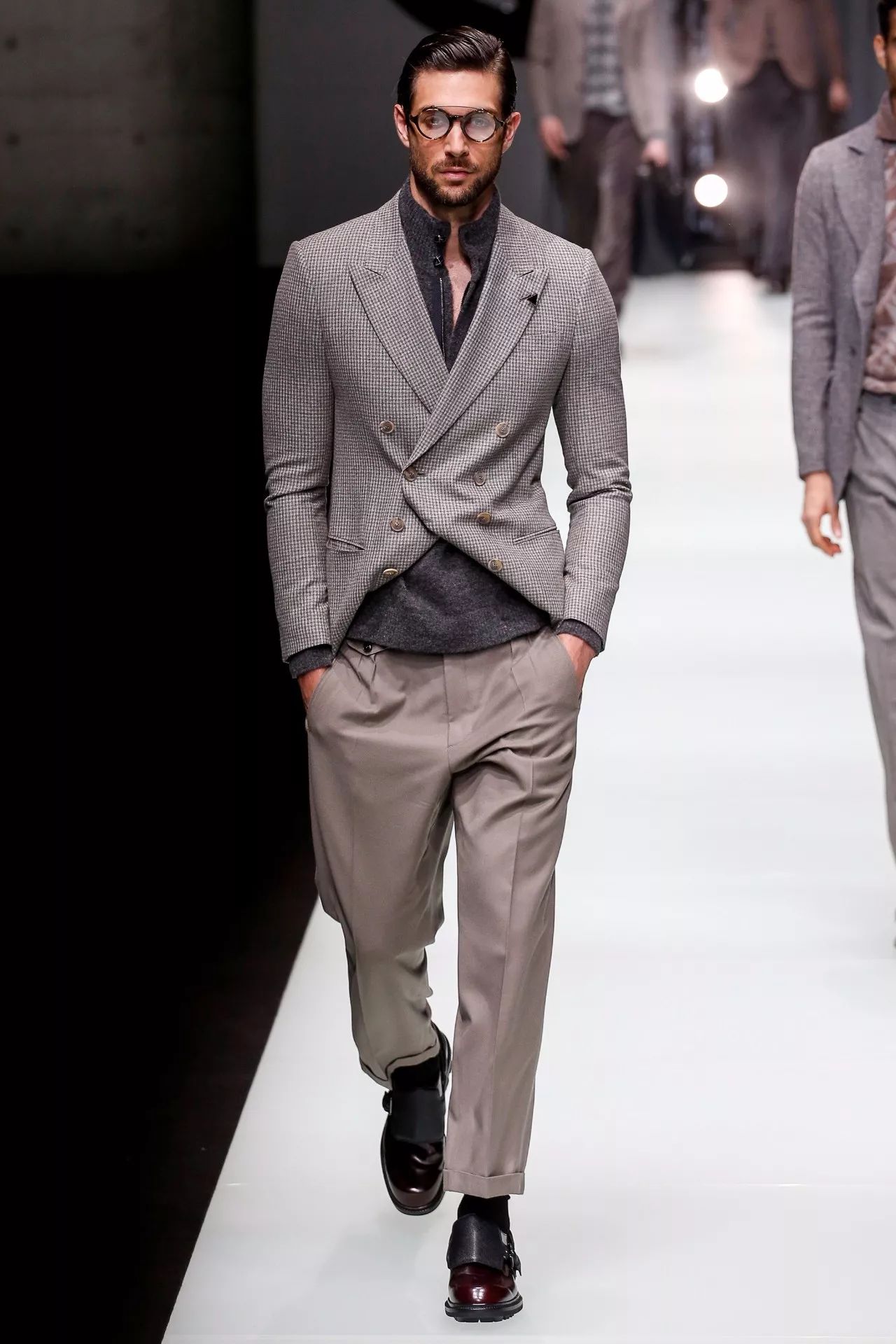 Armani Tie: The Ultimate Fashion Accessory for Men