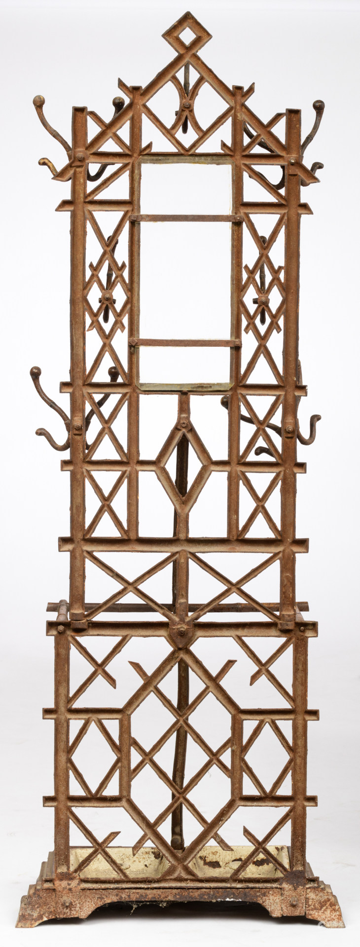 Title: The Art and History of Fujian Tie Racks