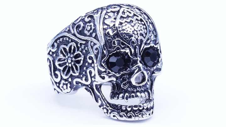 SKULL CUSTOM TIES: UNIQUE AND EXTRAORDINARY