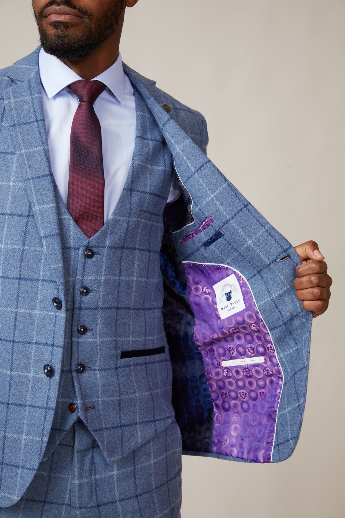 Custom-Made Men’s Ties: The Perfect Accessory for Every Occasion