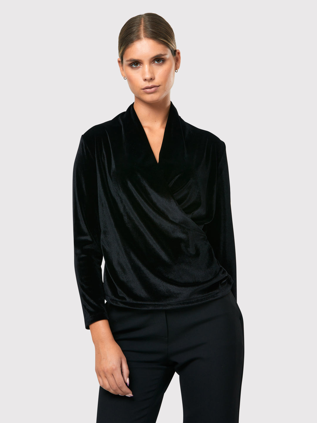 Title: Affordably Priced Black Tie Brands for Ladies: Unparalleled Elegance