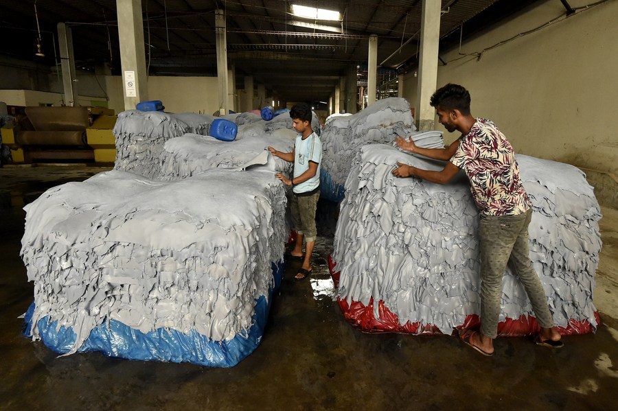 Title: Crafting Excellence: A Masterpiece of Plastic Ties at Shihuang Plastic Tie Factory