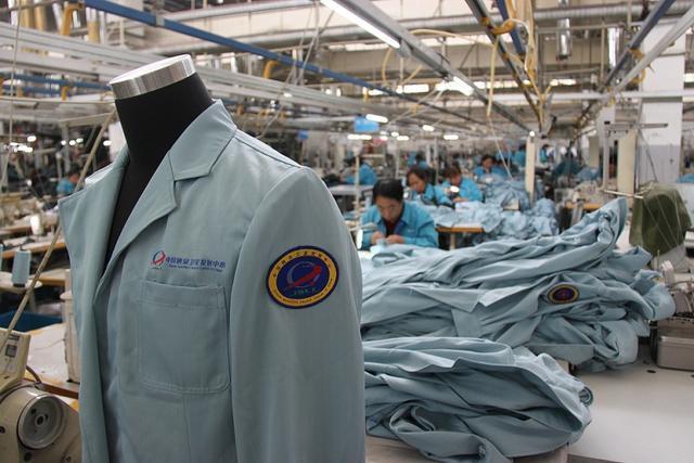 Title: Embracing Tradition and Innovation: A Journey through Shengzhou Longshuo Tie服饰 Factory