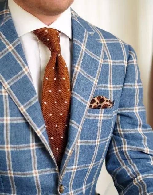 Custom Suit and Tie Combination Pictures