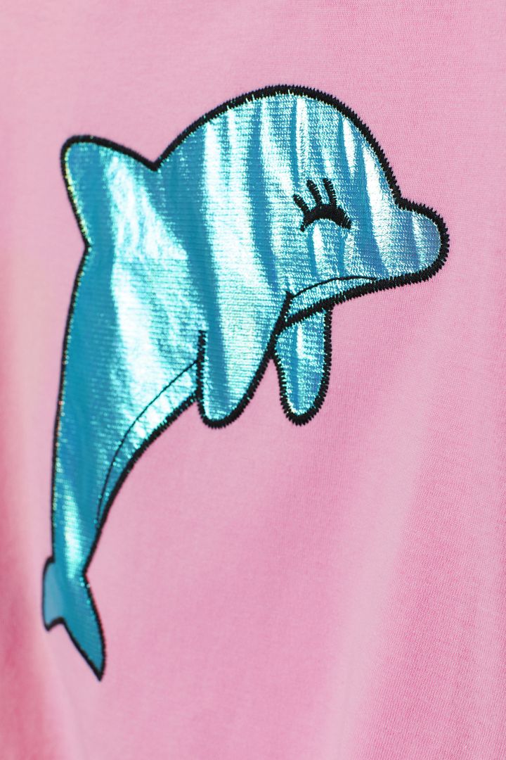 Dolphin Tie: The Fashionable Accessory for a Unique Style