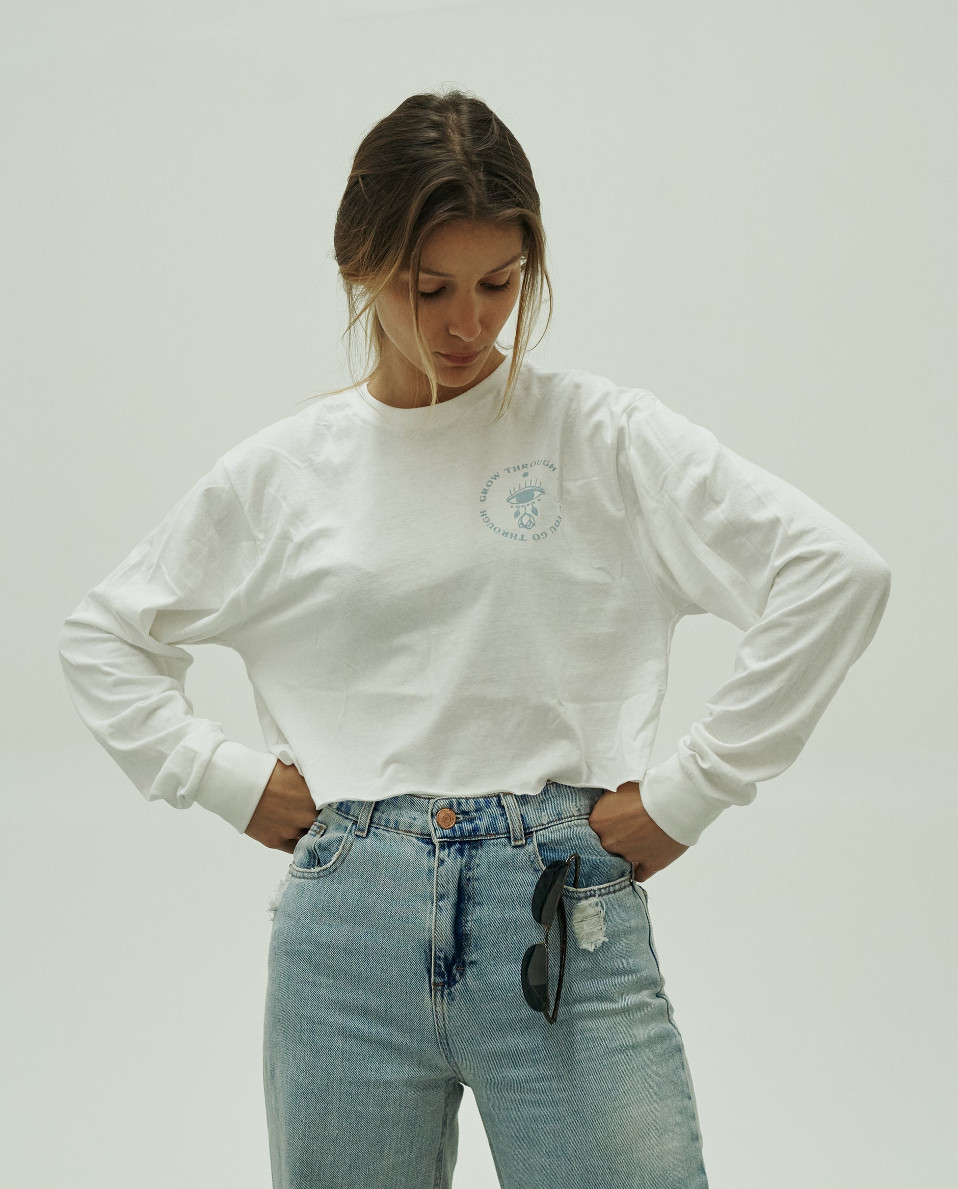 Is There a Tie on a Brand Womens T-Shirt in White?