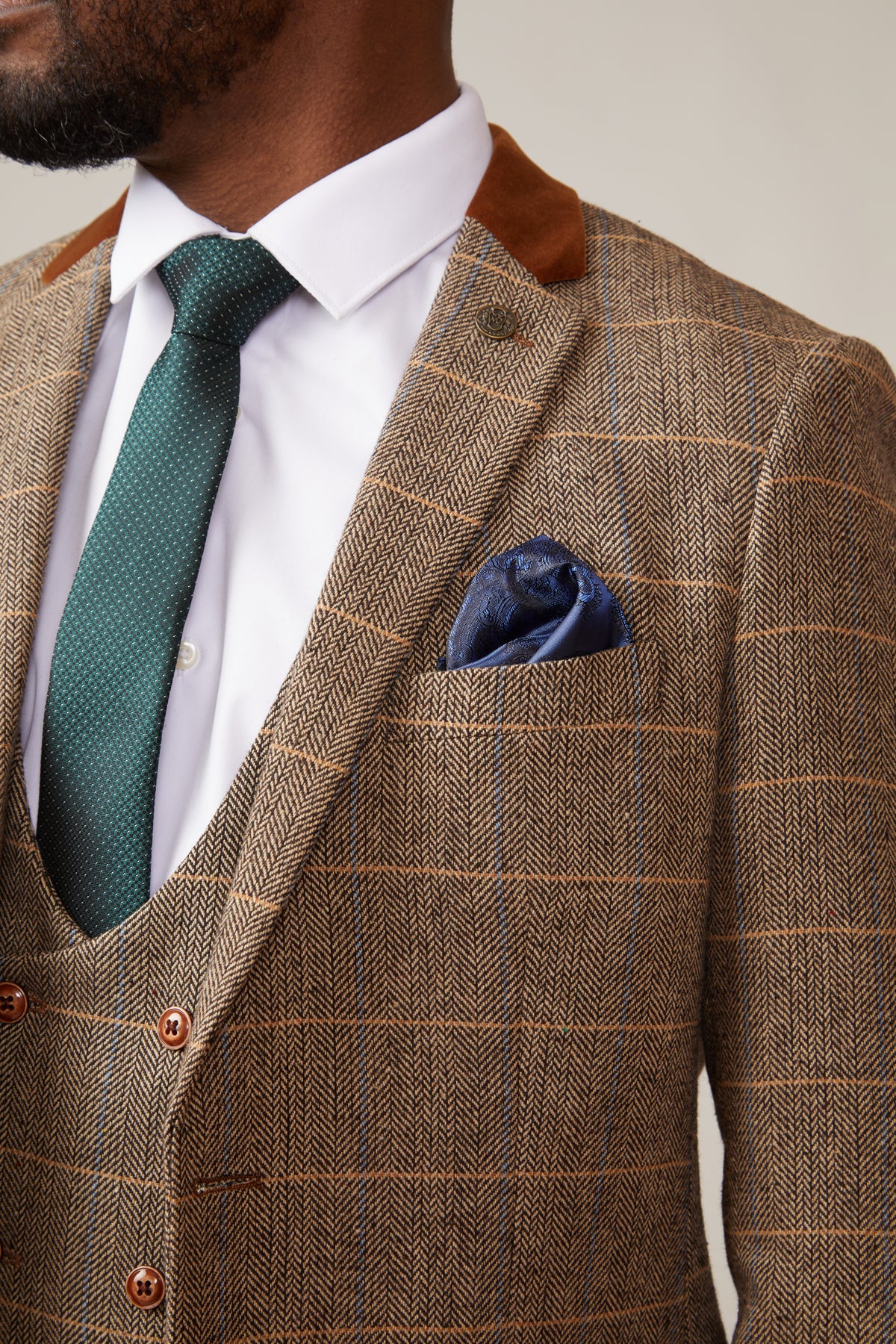 Men’s Business Tie Styles: A Guide to the Classics