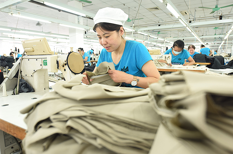 Title: Latest Job Openings at Ribbon Cutting Clothing Factory in China