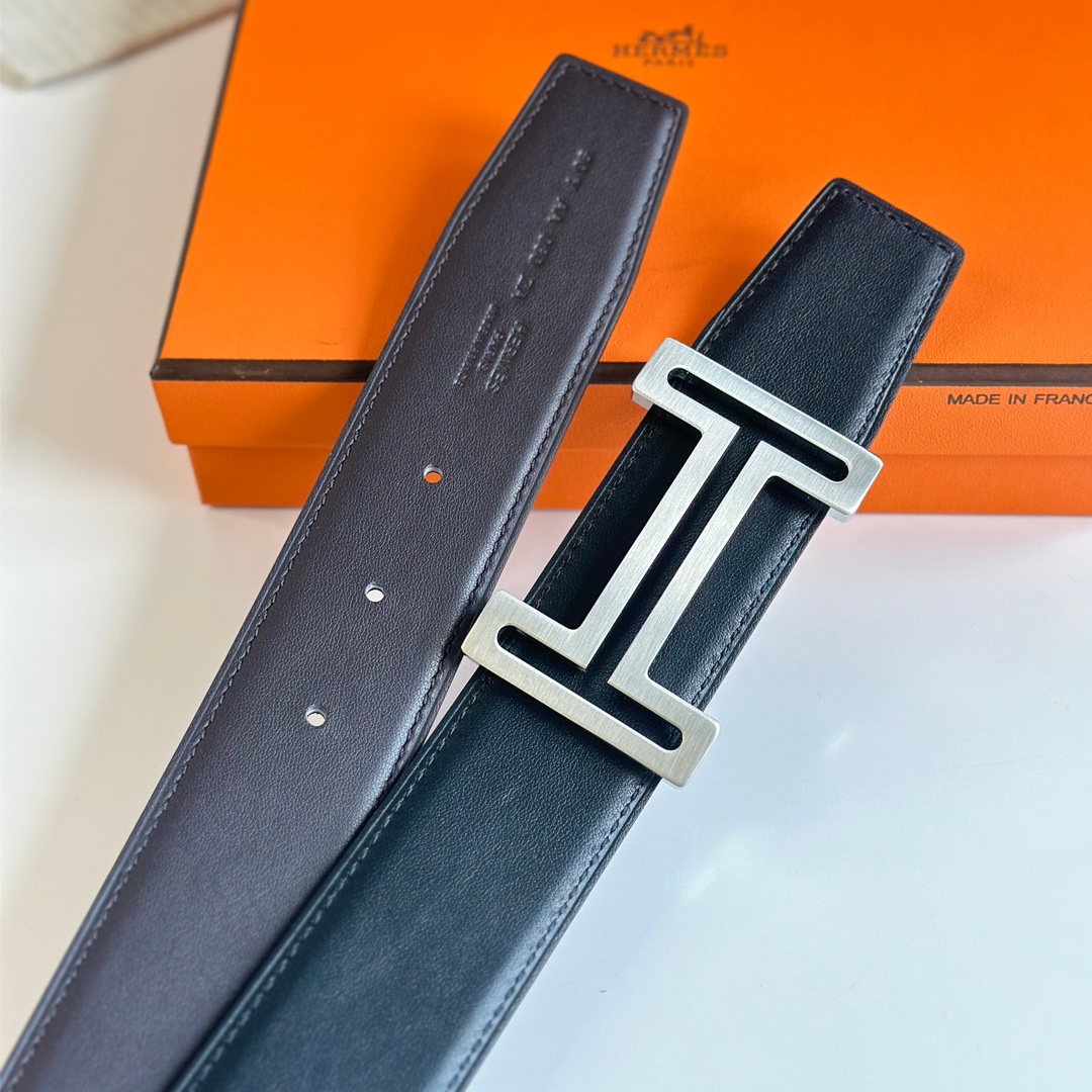 Title: Hermès Tie: A Symbol of Quality and Distinction