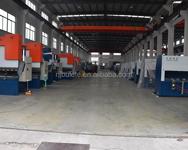 Title: The Varied Tasks of the Shengzhou Tie Factory Brakemen