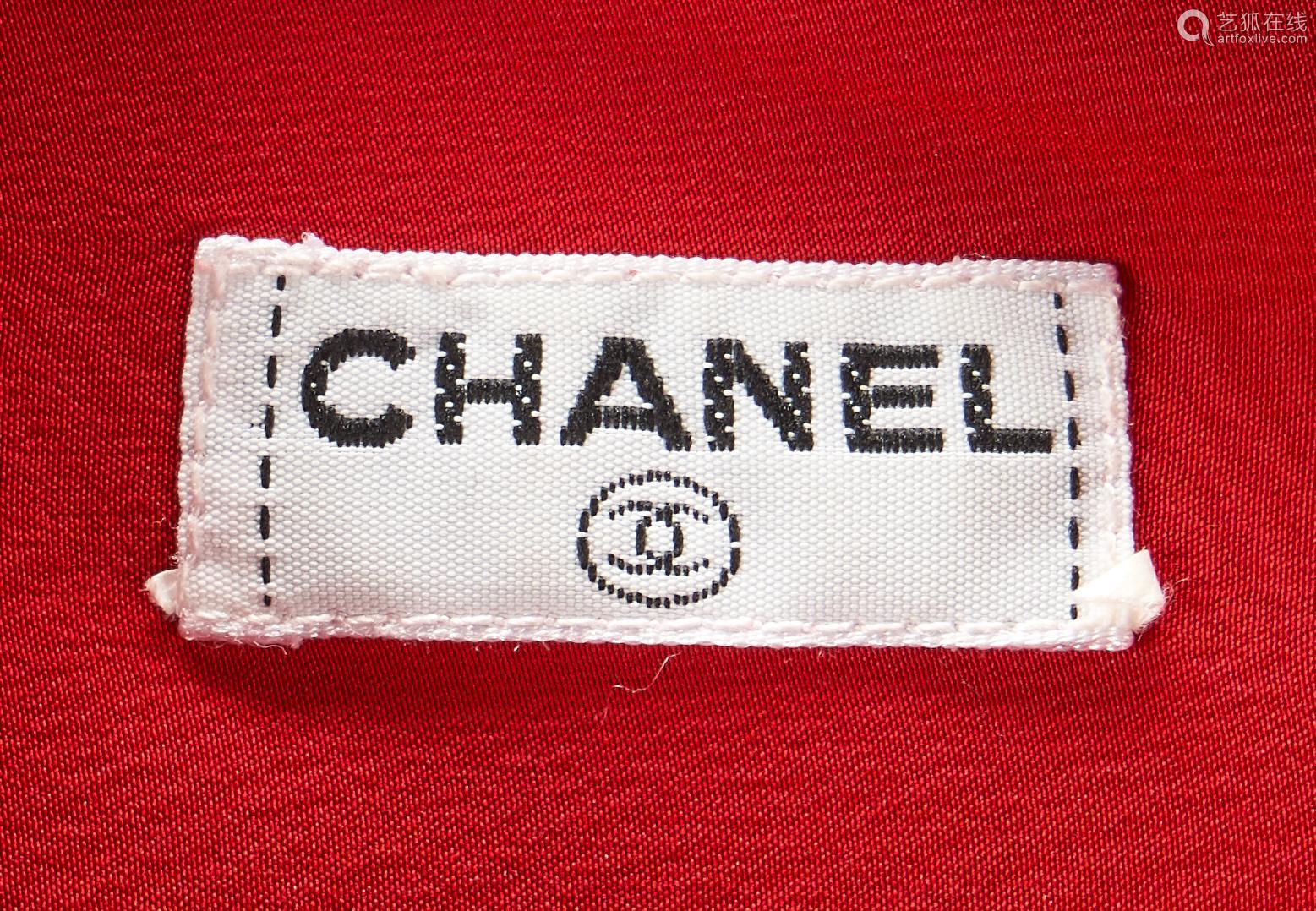 Chanel Cartoon Tie: A Fashionable and Fun Accessory for Men