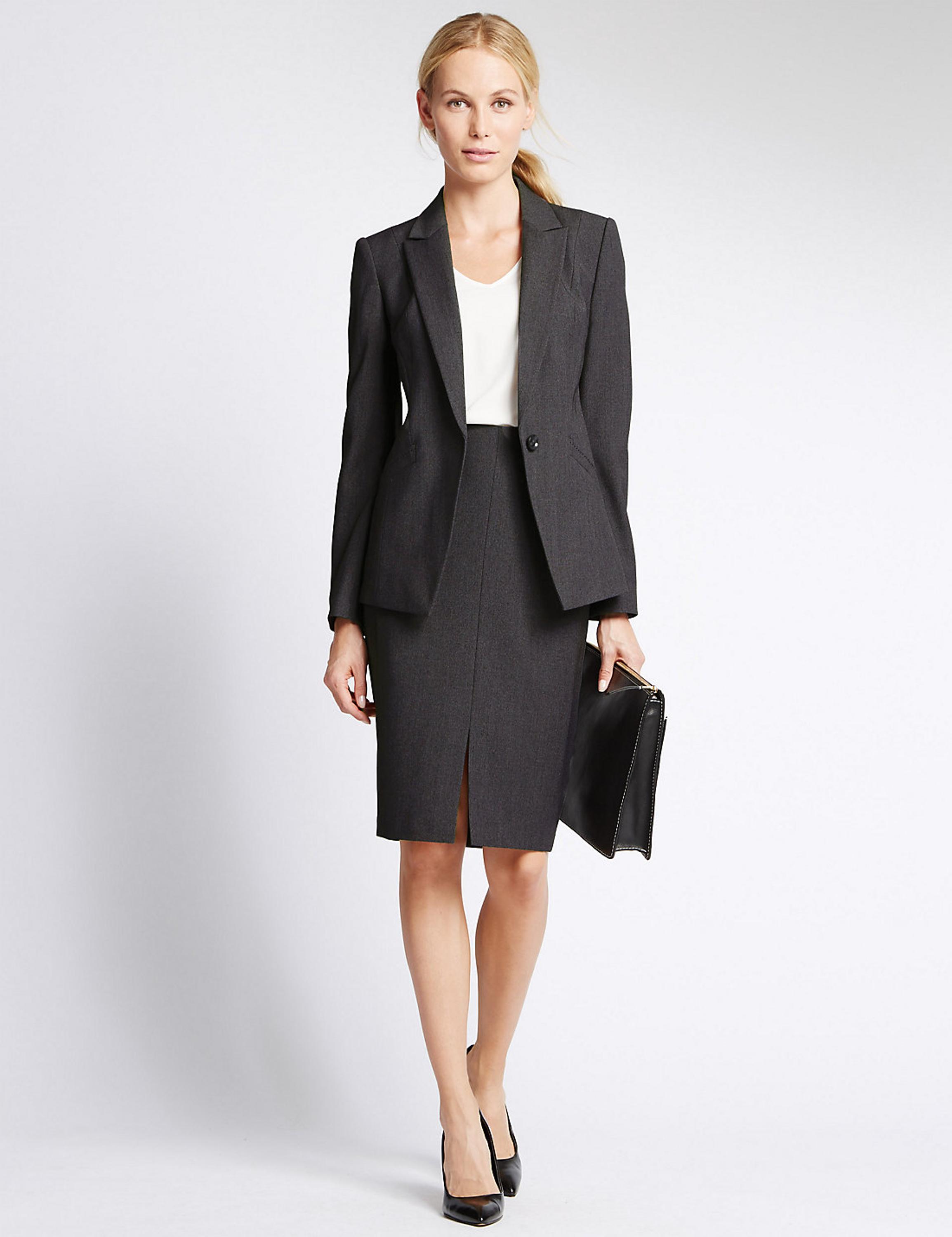 Title: Elevate Your Style: Recommended Womens Suit Brands with American-Inspired Ties