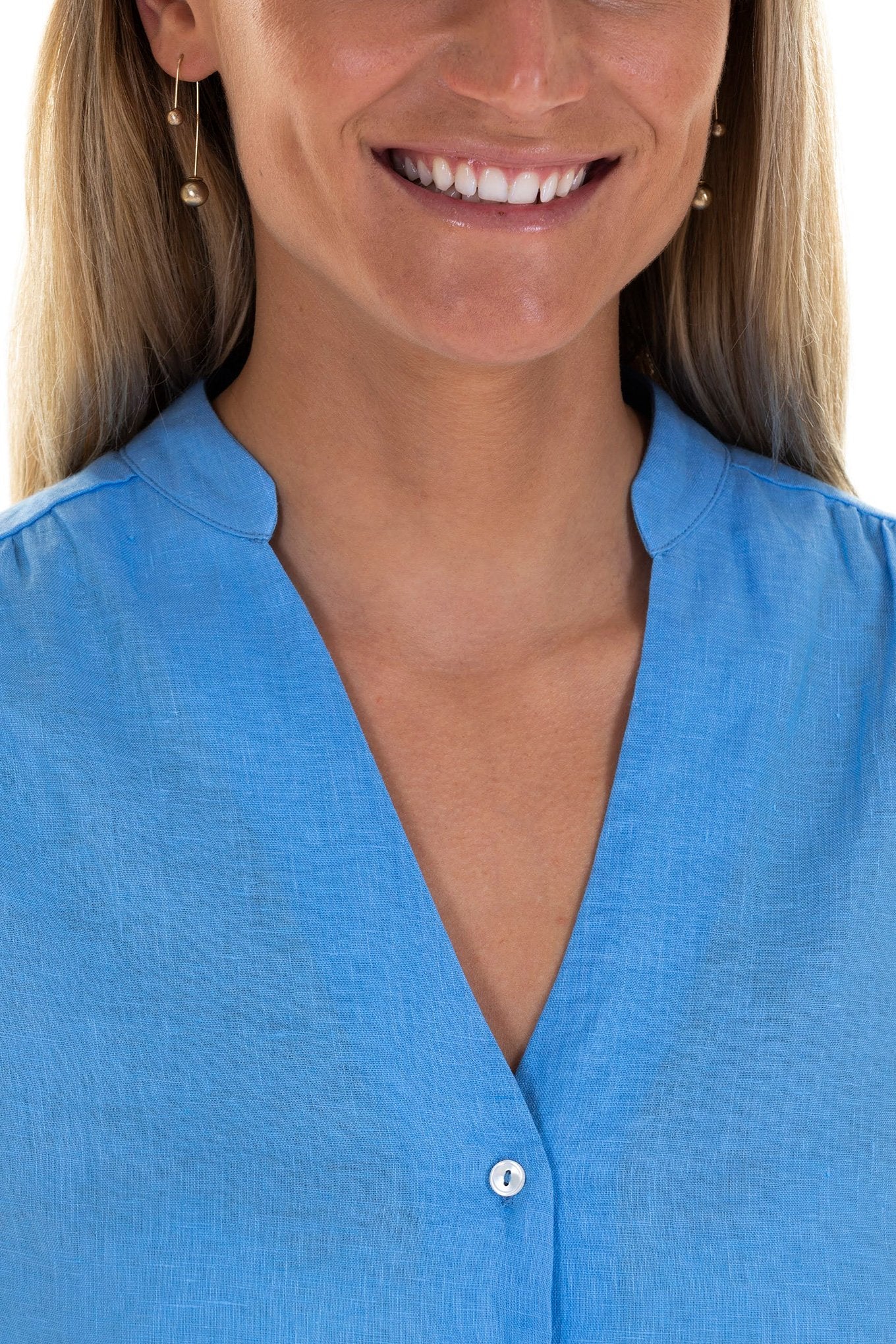 The Story of a Blue-Shirted Woman and Her Tie