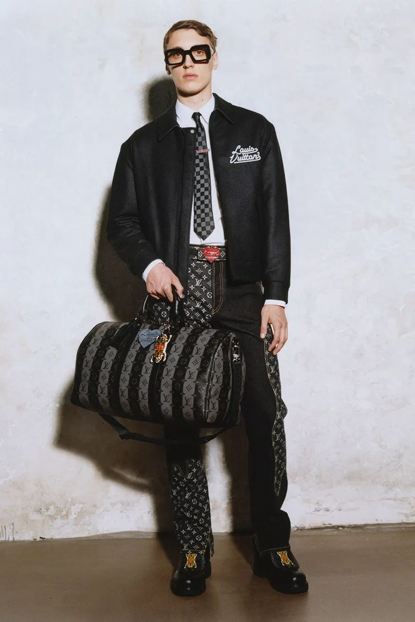 LV Advanced Tie: A Fashion Statement for Men