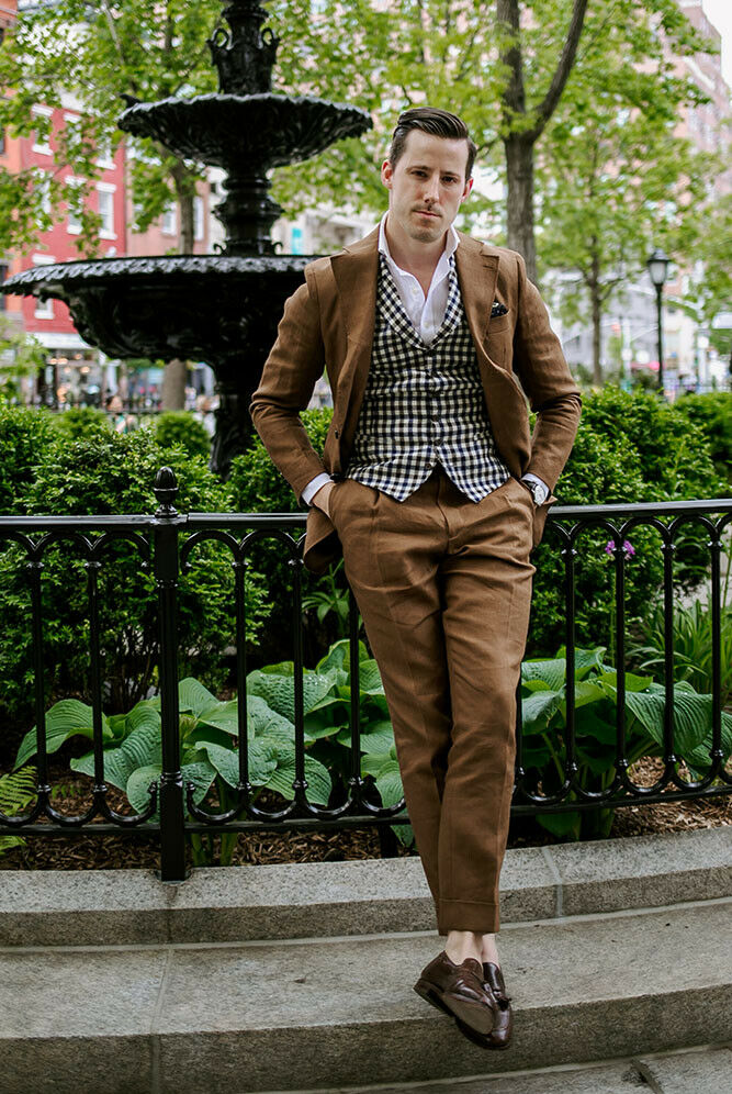 Title: How to Pair a Mens Brown Tie with Different Outfit Styles