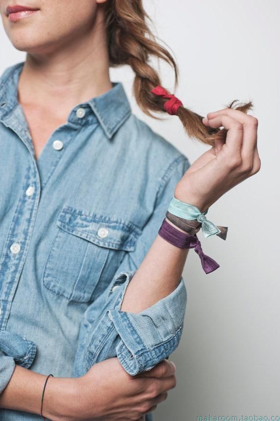 Title: The Art of Changing Your Tie Color for a Bold and Stylish Look