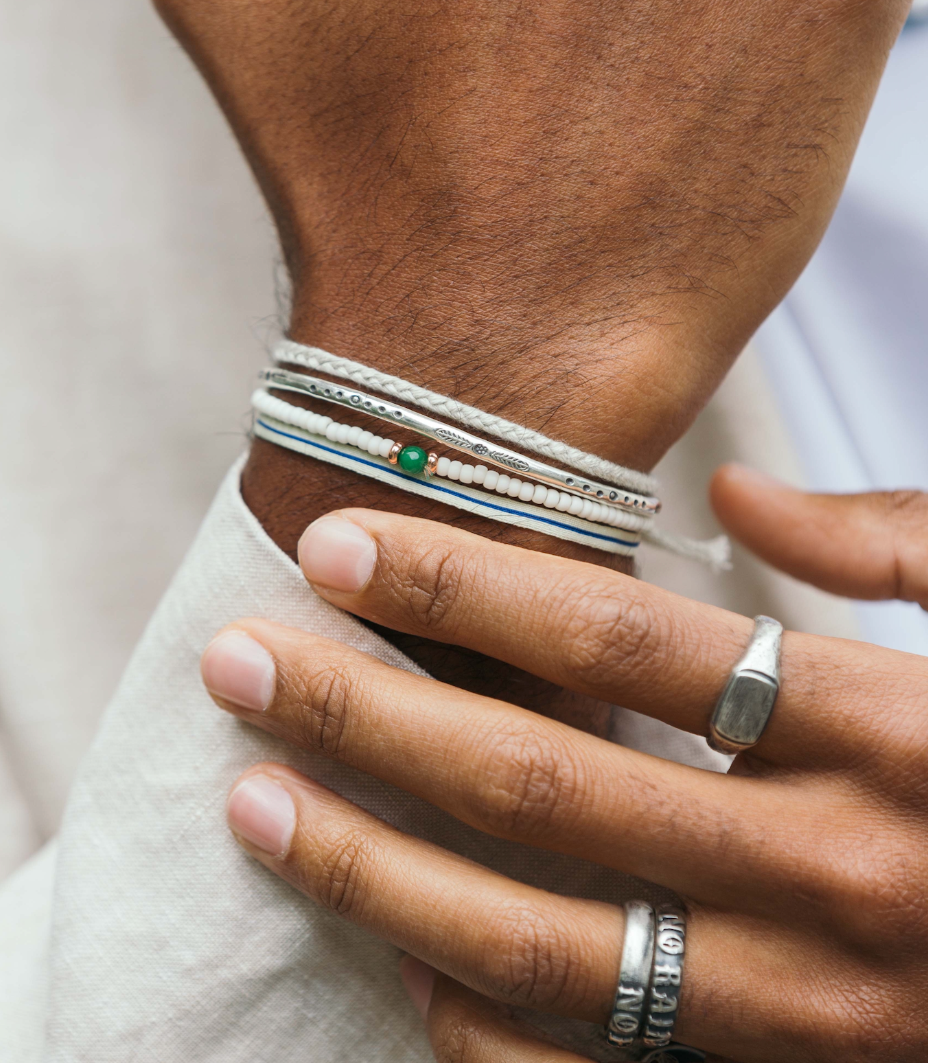  The Art of Making a Tie Bracelet