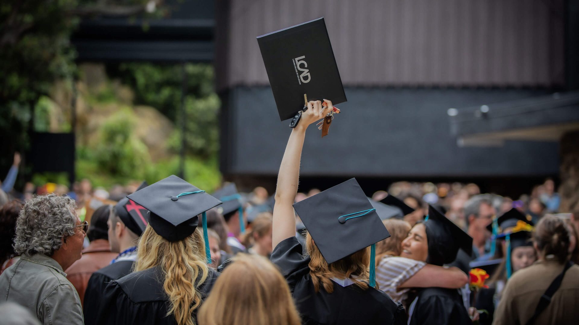 The Graduation Photo Tie: A Symbol of Achievement and Friendship