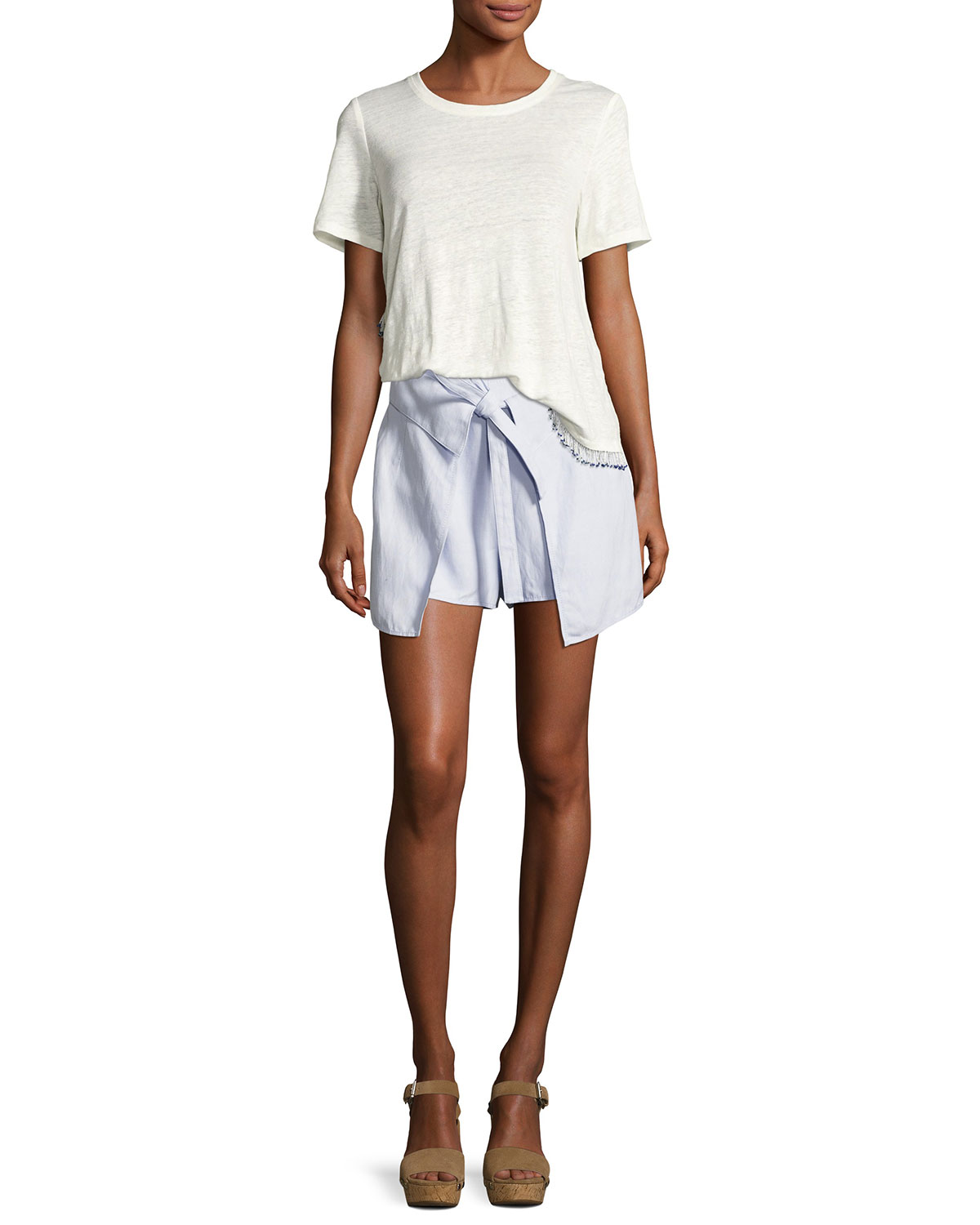 Title: The Little Girls Tie-waist Shorts: A Fashionable and Comfortable Choice