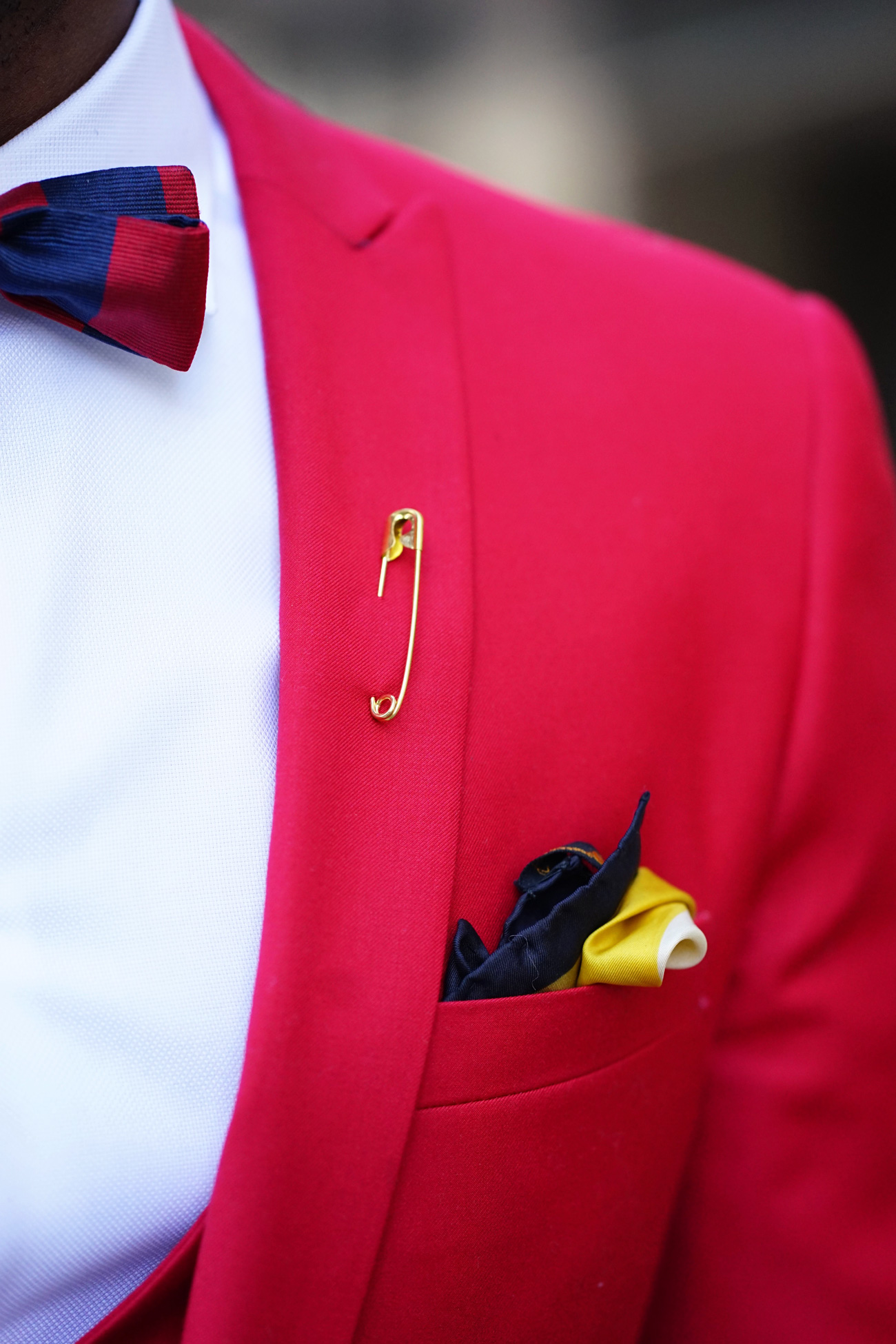 How to Tie a Red Tie with a Customized Suit