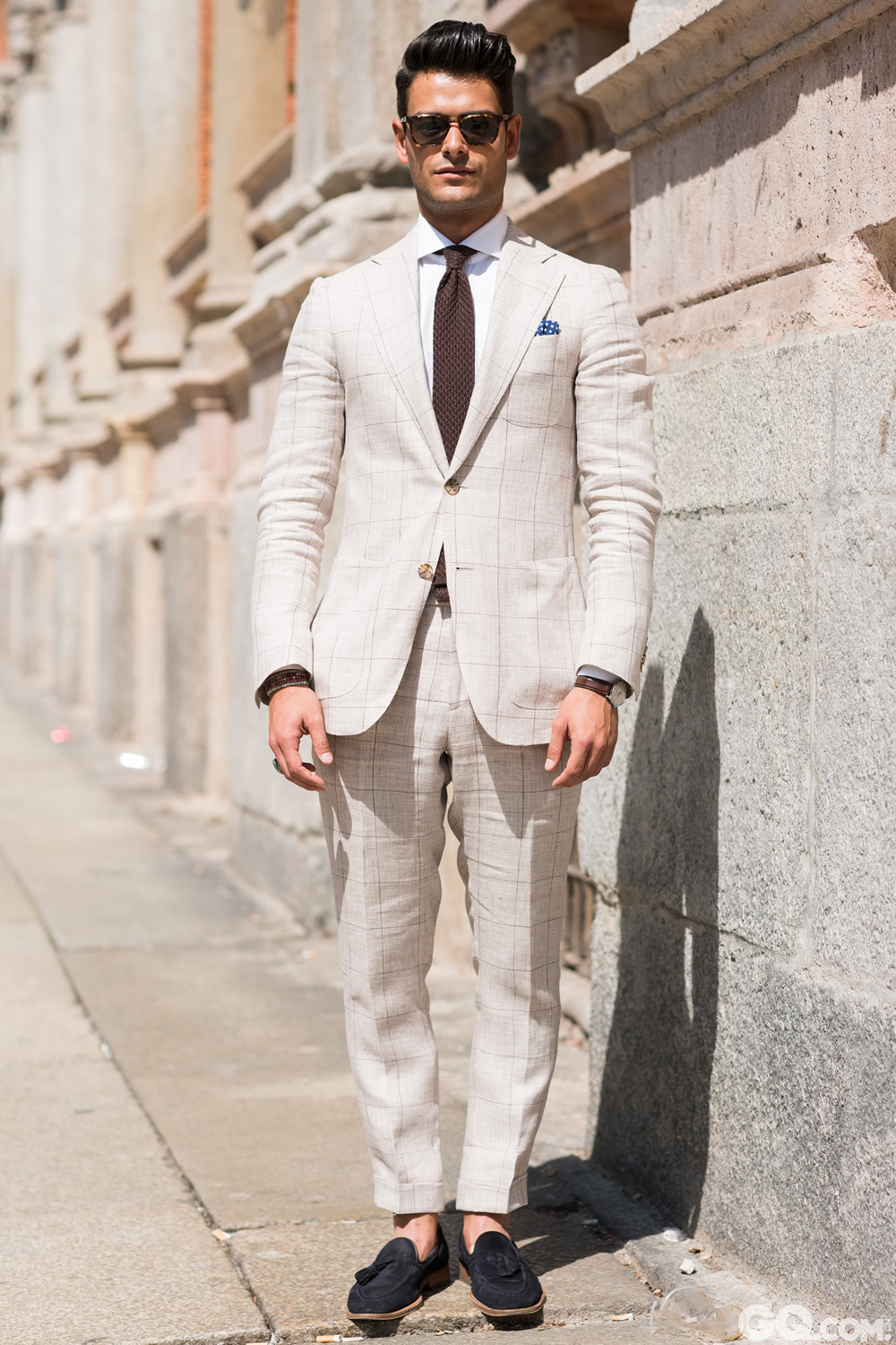 Title: The Ultimate Guide to Mens Fashion: Unveiling the Best Western Suit and Tie Looks for the Season