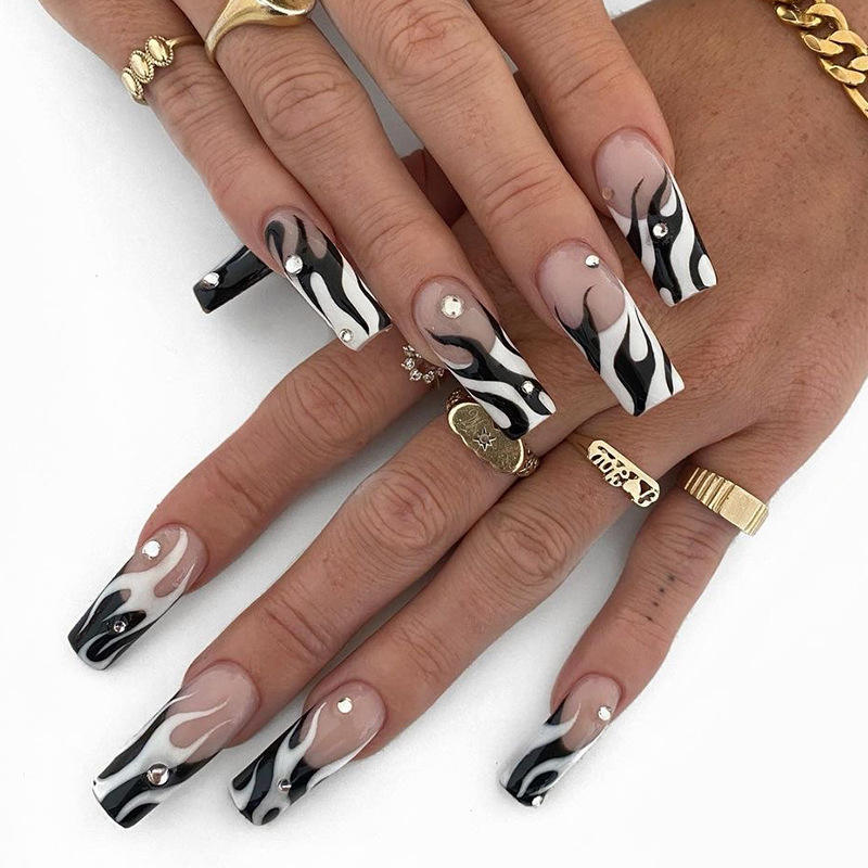 Title: Unleash Your Style: Combining Nail Art and Tie Patterns for the Modern Male