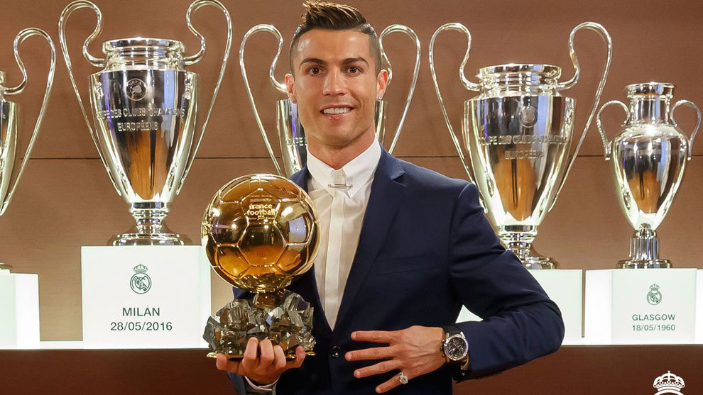 Title: Cristiano Ronaldo’s Iconic Ties: A Visual Journey through his Favorite Brand