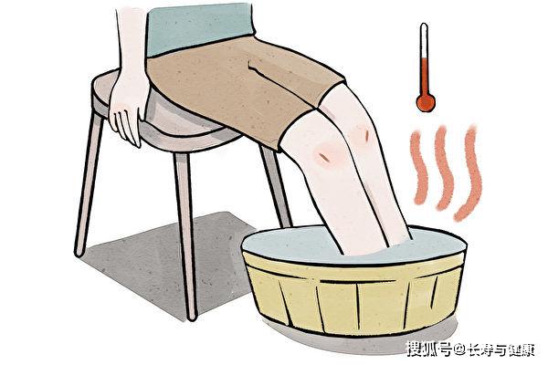 Title: From Foot Bath Technician to Gentleman: The Evolution of a Tie in the Spa Industry