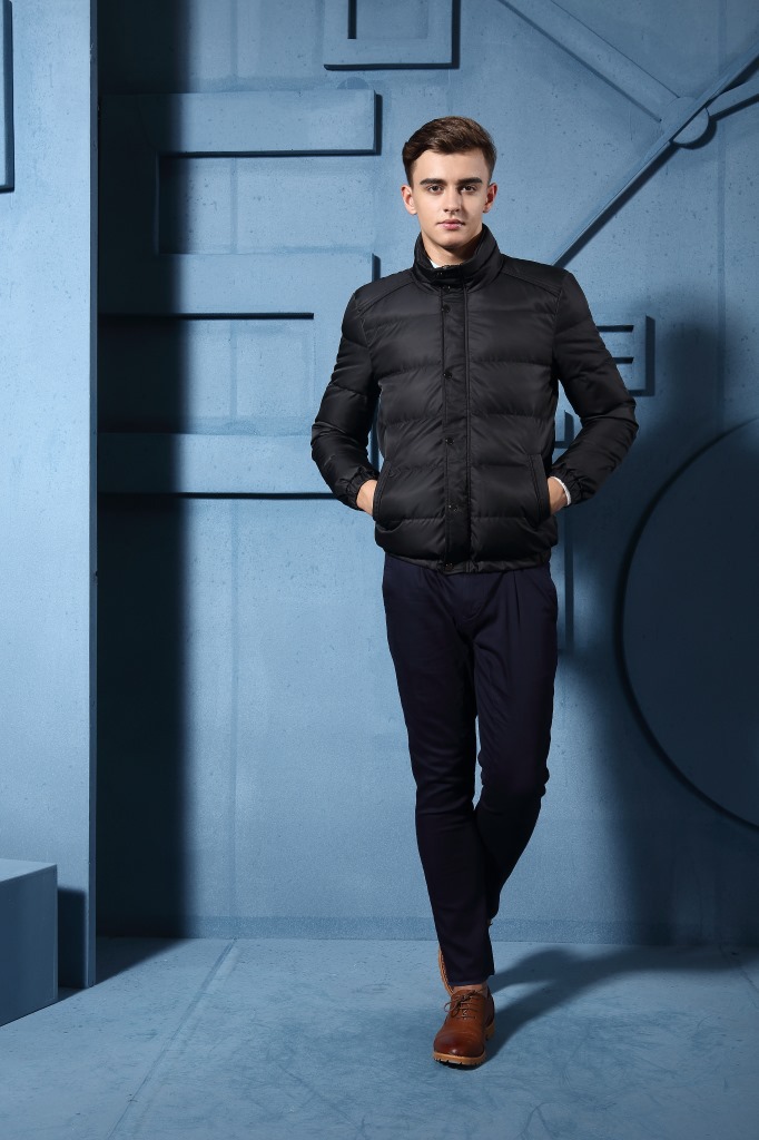 Title: The Alluring Elegance of a Down Jacket Mens Blouse: An Ode to the Perfect Winter Outfit