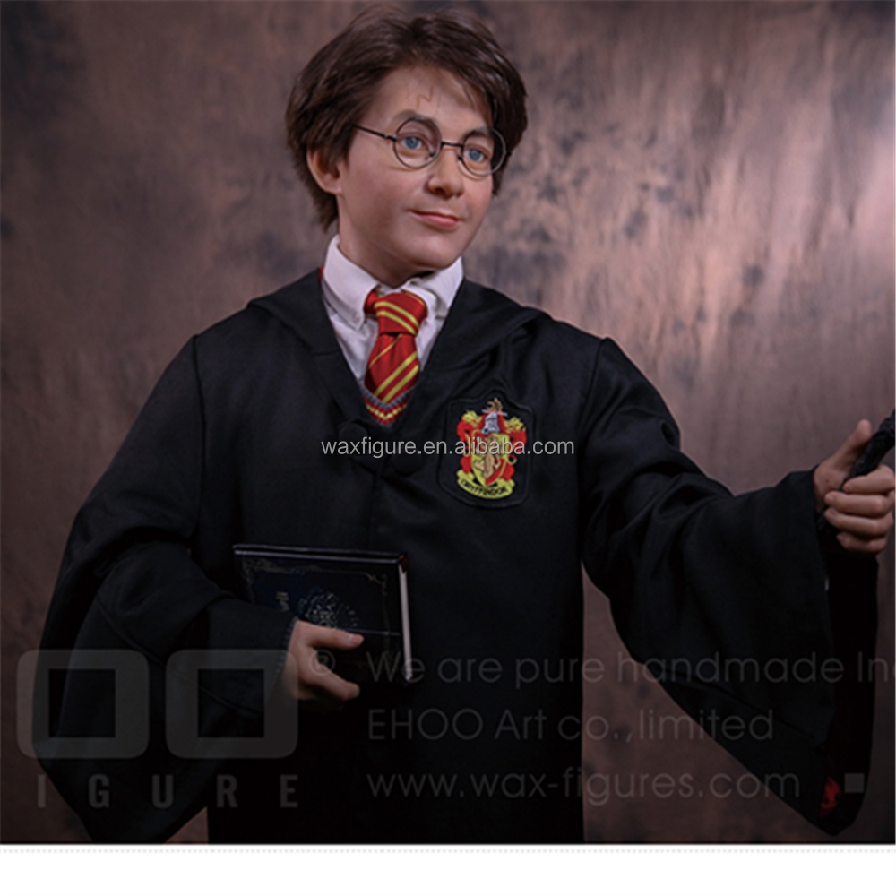 The Magnificent World of Harry Potters Scarf