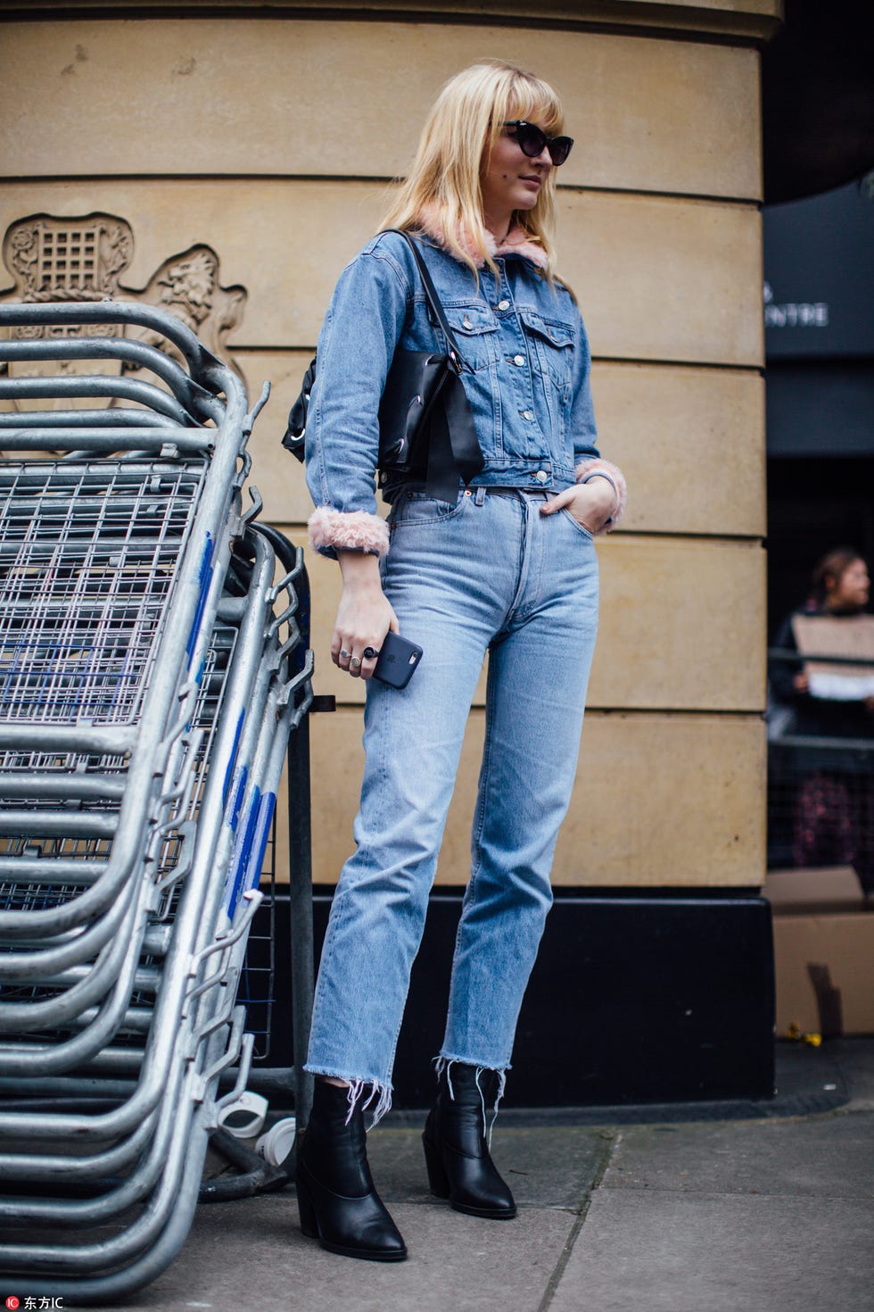 Jeans and TIES: AN UNEXPECTED FASHION COMBO