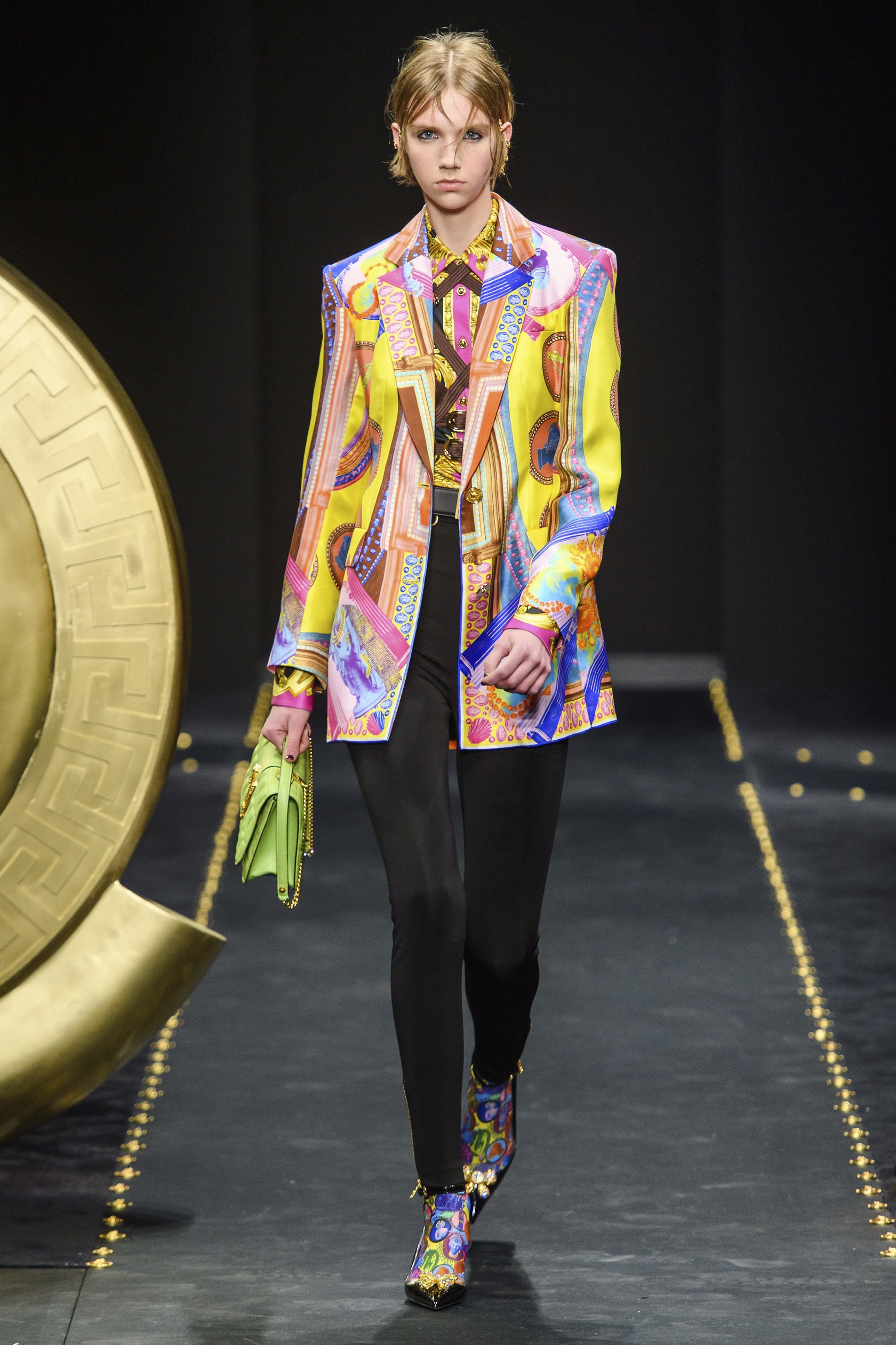 Versace Tie Codes: An Examination of Fashion and Branding