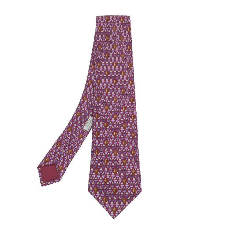 Title: Hermes Mens Tie Styles: A Guide to Elevate Your Wardrobe (爱马仕男士领带款式图，打造绅士风格的指南)