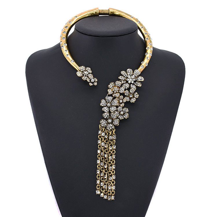 Title: Womens Tie Necklaces: The Fashionable Choice