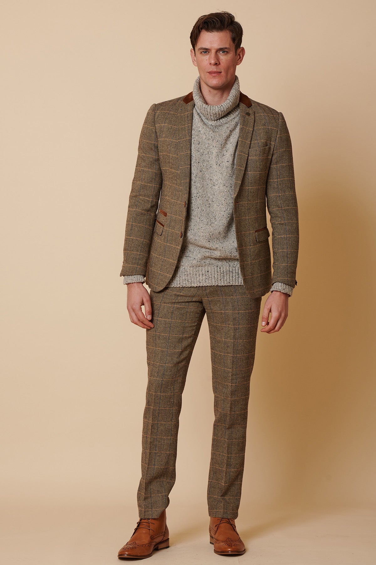 Title: Mens Winter Attire: Tie and Suit Styles