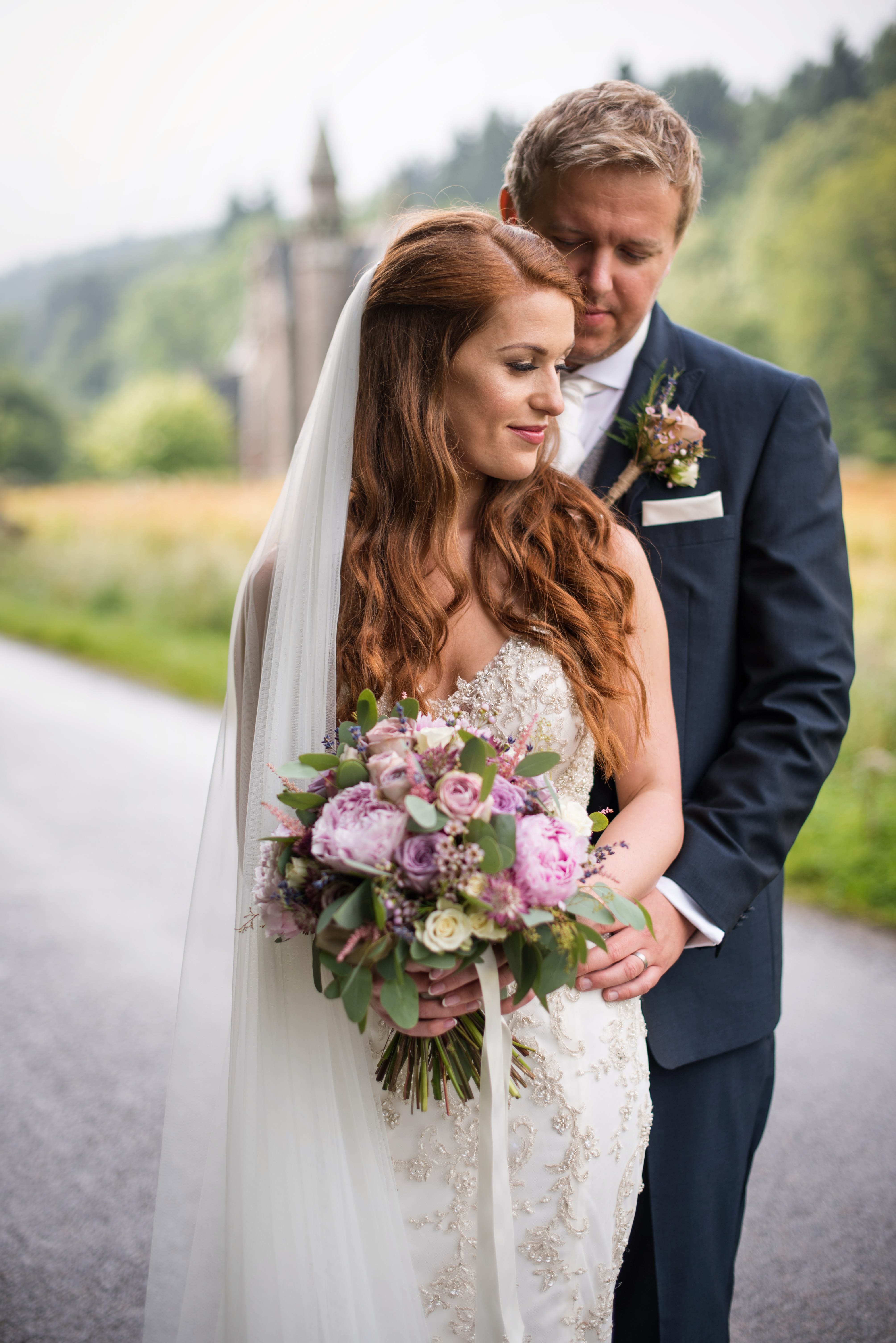 Title: The Ultimate Guide to Red-Tie Weddings