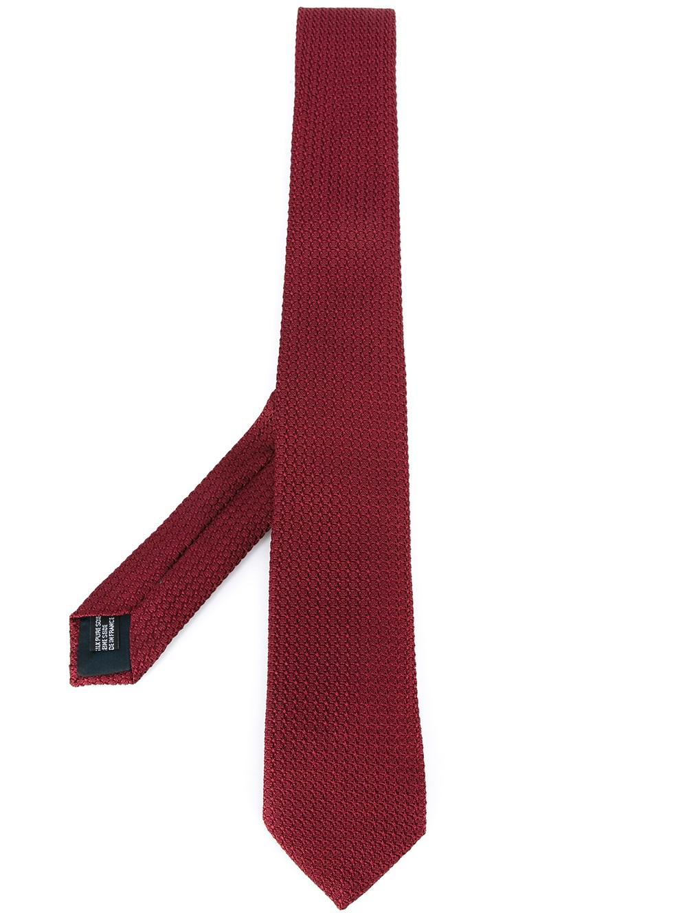 Red Tie Recommendations for Gentlemen: Pictures and Insight