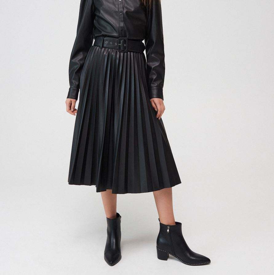 Title: Exploring the Best Black Frilled Skirt Suit Brands in the Market