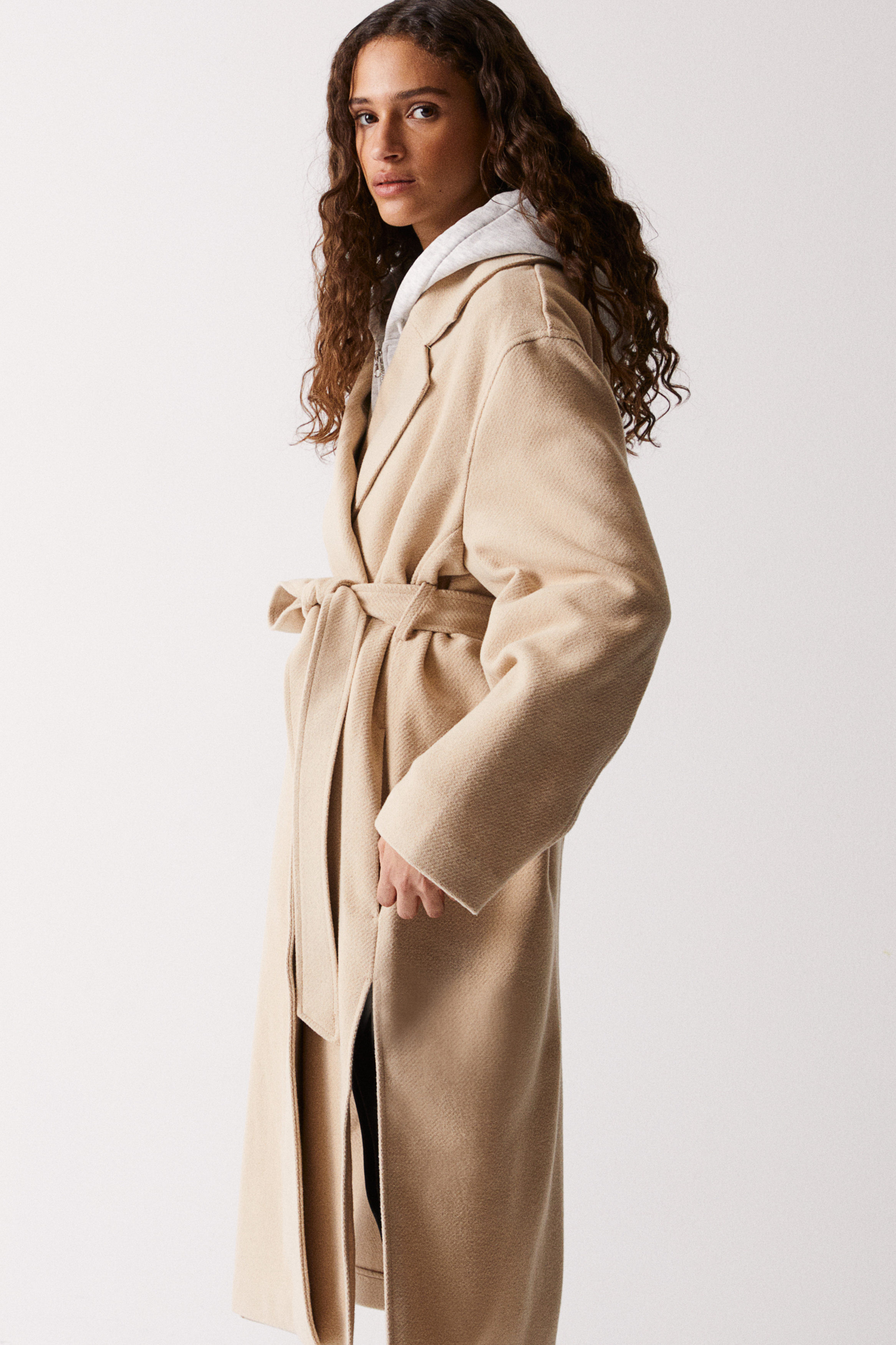 Title: The Unique Charm of Tie, Mink Collar, and Leather Coat